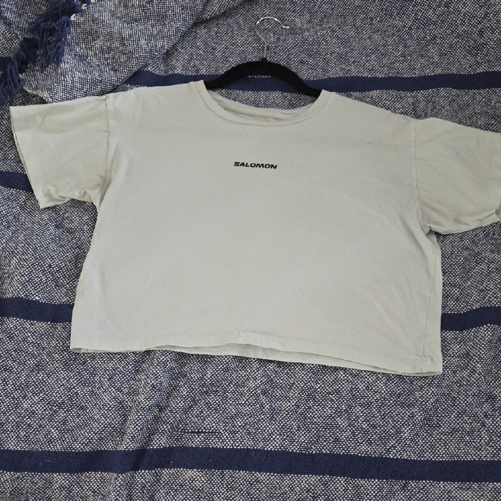 Salomon cropped tee in pale sage with black logo